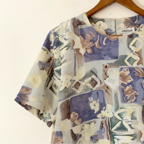 ♦️SOLD♦️ Vintage blouse with shoulder pads geometric floral print size Medium - Picture 4 of 10